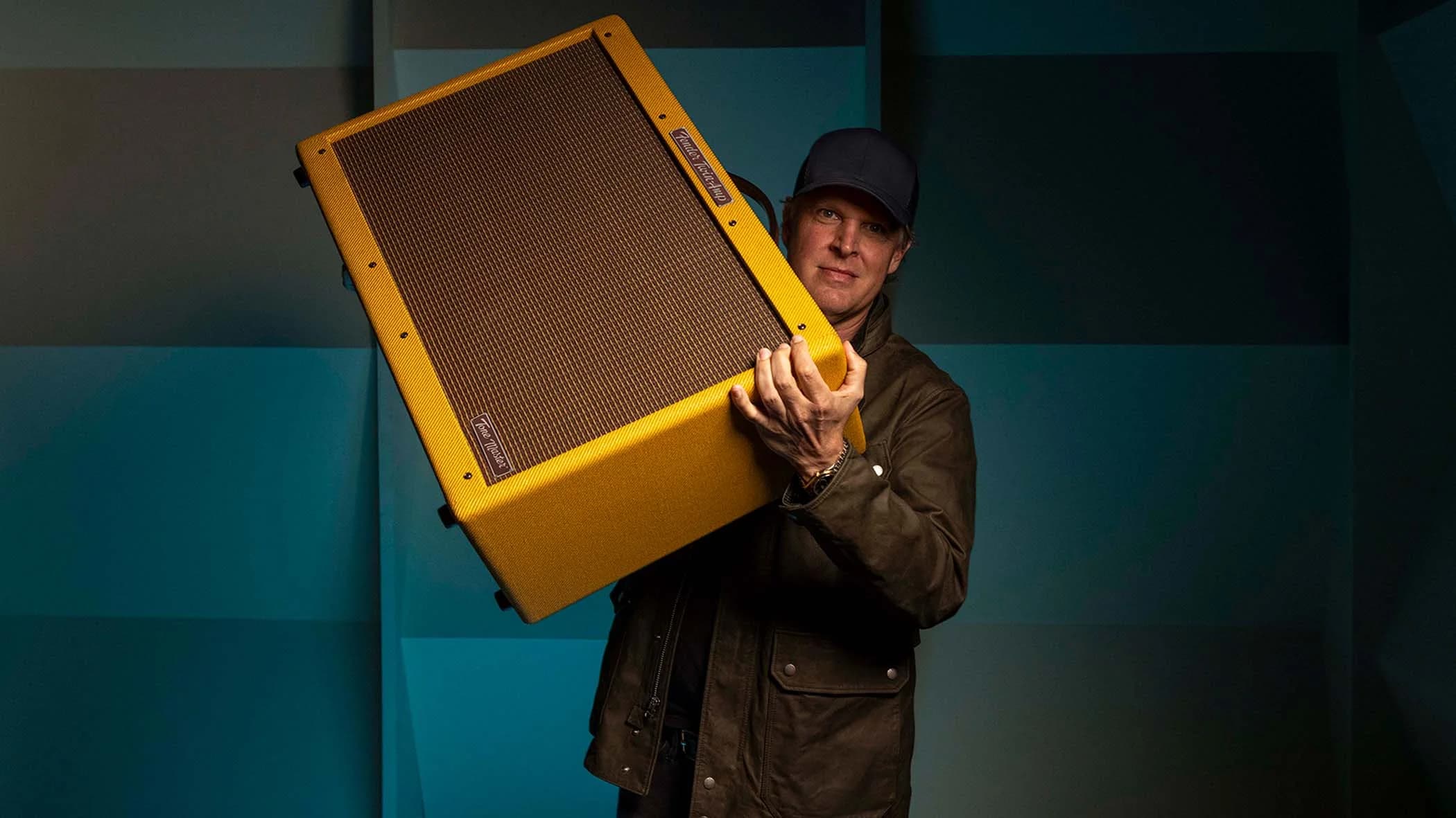 Joe Bonamassa กับแอมป์ซิกเนเจอร์ Fender Tone Master ของเขา (ที่มา: Fender)