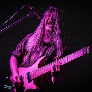 Unidentified image published on the Guitar World source page.